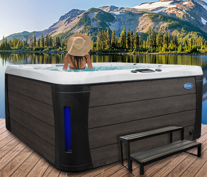 Calspas hot tub being used in a family setting - hot tubs spas for sale Gatineau